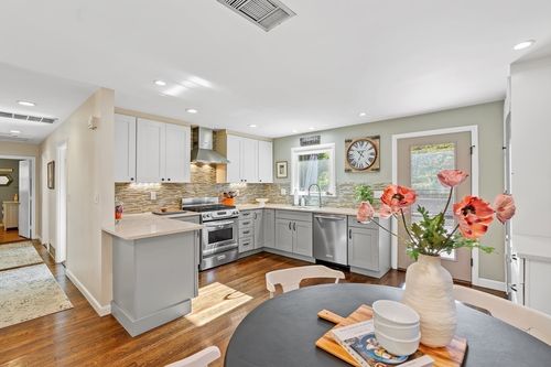 353 Old Connecticut Path, Wayland, MA, 01778-3428 | Card Image