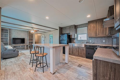 1122 Road 57221, Cleveland, TX, 77327-5672 | Card Image