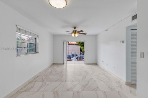 9-140 Nw 14th Ave, Miami, FL, 33125-5688 | Card Image