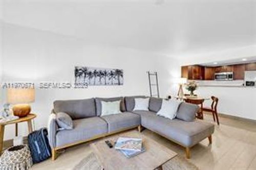 apt-403-257 S Cypress Rd, Pompano Beach, FL, 33060-7031 | Card Image