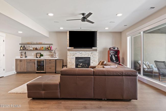 Lower level family room | Image 26