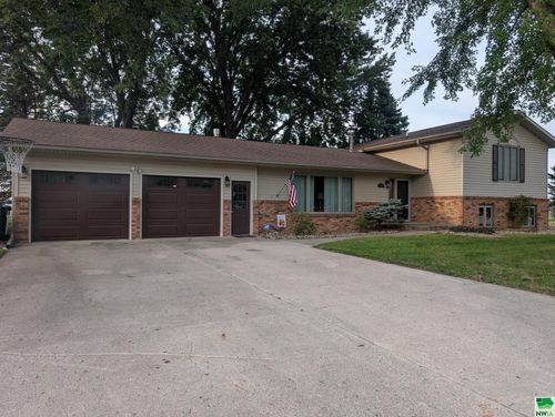 1531 Sunrise Ct, Sheldon, IA, 51201-1249 | Card Image