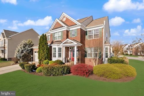 42134 Autumn Rain Cir, BRAMBLETON, VA, 20148-8096 | Card Image