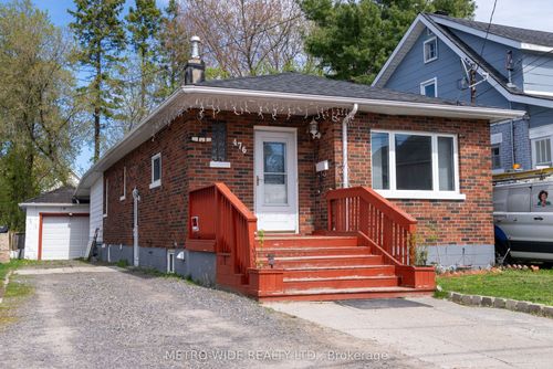 476 1st Ave E, North Bay, ON, P1B1K3 | Card Image
