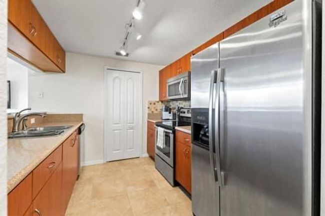 UNIT-34 - 4190 Gator Greens Way, Condo with 3 bedrooms, 3 bathrooms and null parking in Fort Pierce FL | Image 9