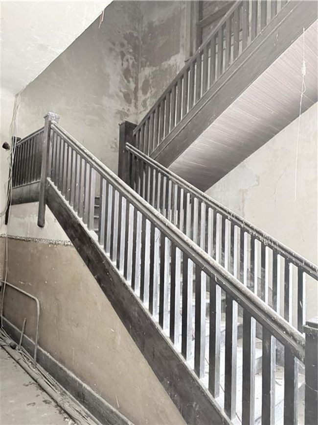 stairway to third floor | Image 16