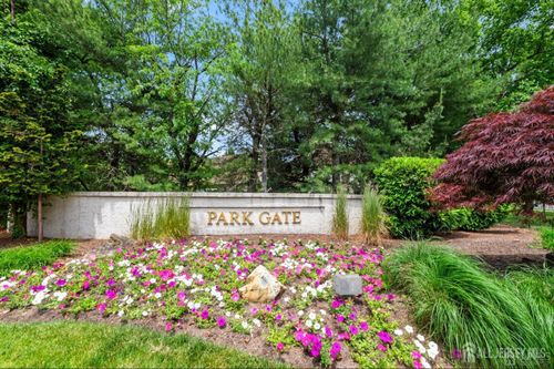 1 Carriage Pl, Edison, NJ, 08820-4021 | Card Image