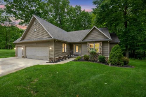10372 Mountain View Trail, Canadian Lakes, MI, 49346 | Card Image