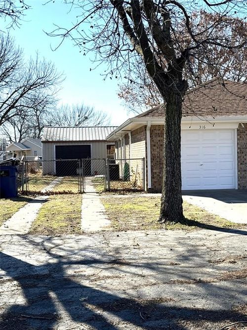 316 Jan Drive, Stratford, OK, 74872 | Card Image