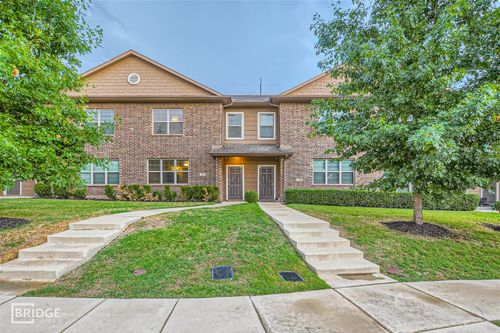 1313 Lake Crest Ln, Lewisville, TX, 75057-2666 | Card Image