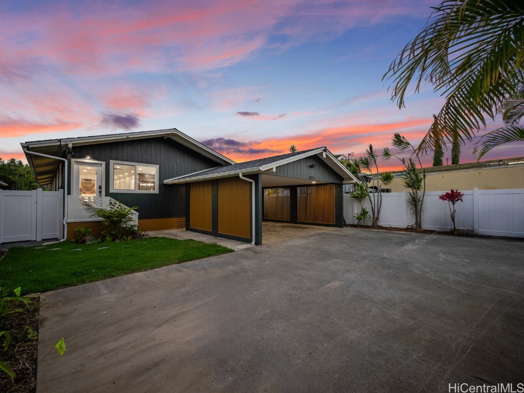 Oneawa St, Kailua, HI 96734