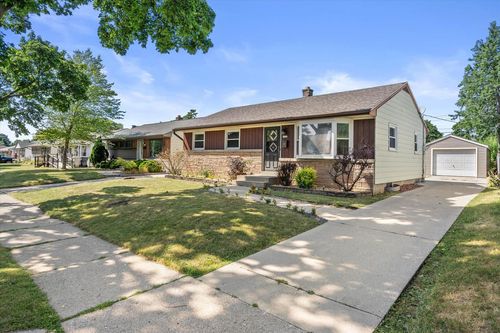 6426 W Wilbur Avenue, Milwaukee, WI, 53220 | Card Image