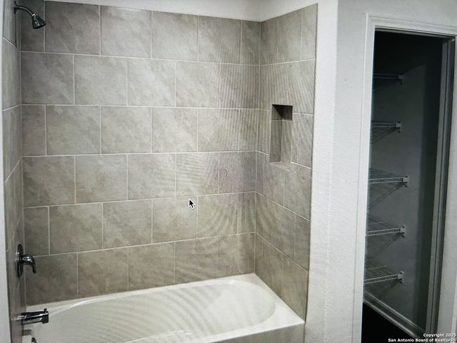 10930 Chatham Ct, House other with 3 bedrooms, 2 bathrooms and null parking in Converse TX | Image 7