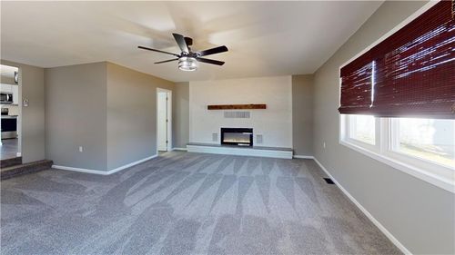 626 W Allison St, Nevada, MO, 64772-2142 | Card Image