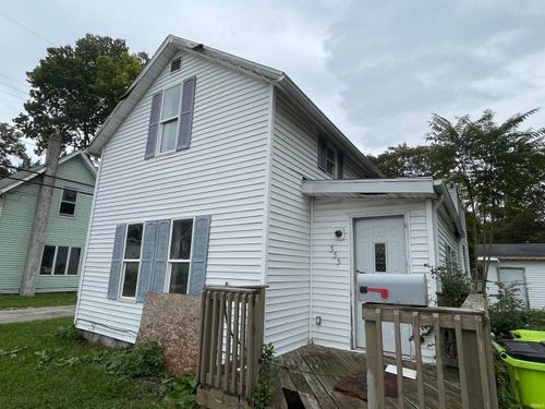 335 Hannah St, Huntington, IN, 46750-3212 | Card Image