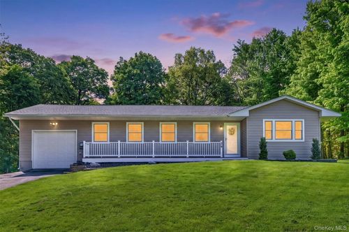 38 Emperor Ln, Montgomery, NY, 12549-1920 | Card Image