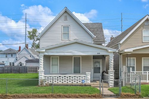 919 W Delaware Street, Evansville, IN, 47710-1511 | Card Image