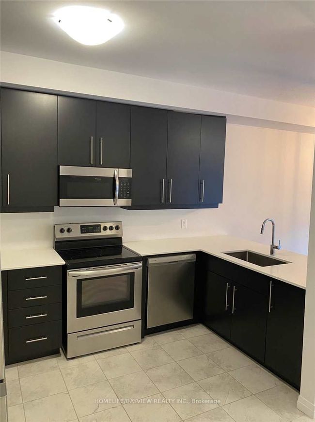 84 - 30 Times Square Blvd, House attached with 3 bedrooms, 3 bathrooms and 1 parking in Hamilton ON | Image 10