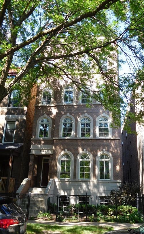 3-3644 Fremont St, Chicago, IL, 60613-5278 | Card Image