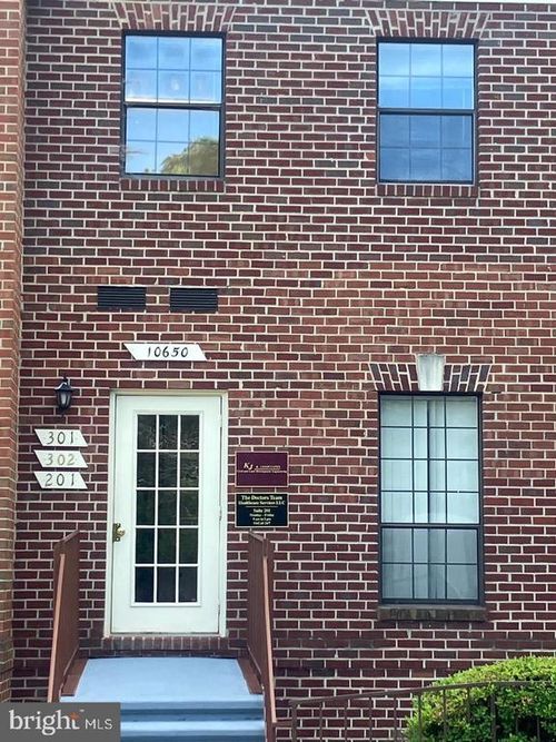 301-10650 Main St, Fairfax, VA, 22030-3814 | Card Image
