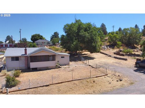 57679 Saint Charles Rd, Tygh Valley, OR, 97063-7000 | Card Image