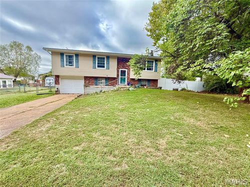 610 Walter St, Farmington, MO, 63640-2720 | Card Image