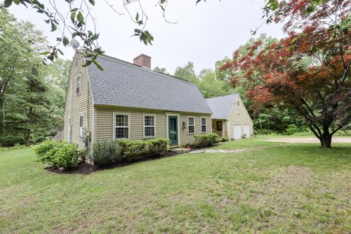 15 Harris Rd, Salem, CT, 06420-4011 | Card Image