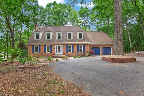 25 Saint Catherine Dr, Carrollton, VA, 23314-3105 | Card Image