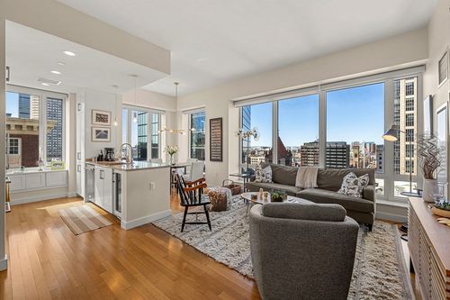 16j-400 Stuart St, Boston, MA, 02116-5011 | Card Image