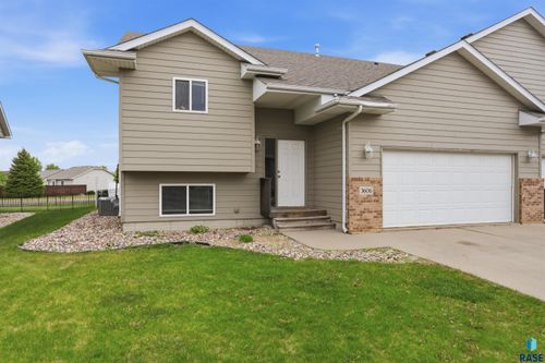 3606 W Hughes Pl, Sioux Falls, SD, 57108-5869 | Card Image