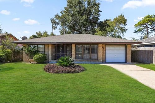 9711 Bertwood St, Houston, TX, 77016-4321 | Card Image