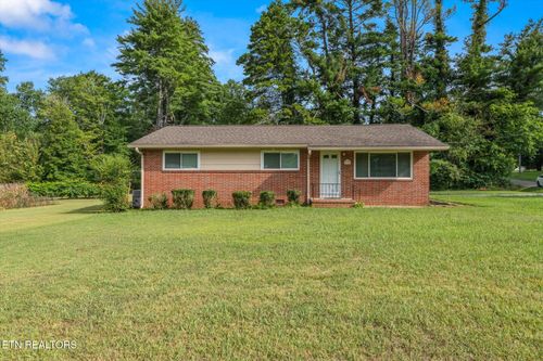 1120 Apache St, Athens, TN, 37303-3302 | Card Image