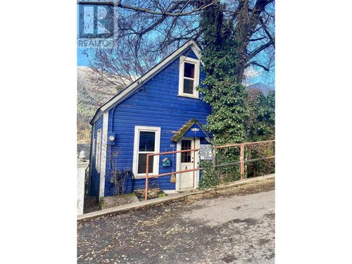 919 Edgewood Ave, Nelson, BC, V1L4E1 | Card Image