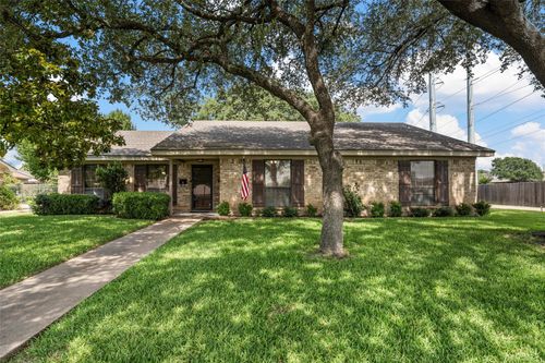 807 N 66th St, Waco, TX, 76710-4213 | Card Image