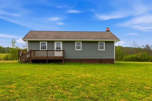 6 Leasure Ln, Bruceton Mills, WV, 26525-6556 | Card Image