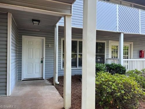 apt-b-2909 Spring Garden St, Greensboro, NC, 27403-1954 | Card Image