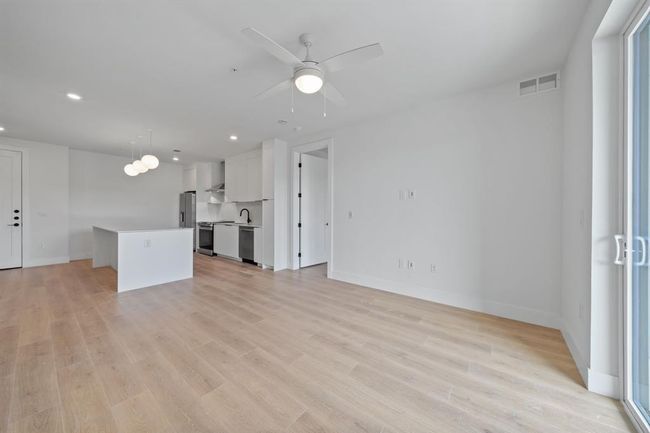 UNIT-426 - 1701 Simond Ave, Condo with 2 bedrooms, 2 bathrooms and 2 parking in Austin TX | Image 6
