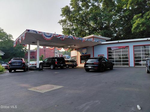 7 Saratoga Ave, Ballston Spa, NY, 12020-1216 | Card Image