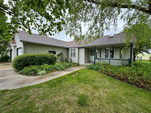 112 Sprie Ct Se, Pine Island, MN, 55963-9155 | Card Image