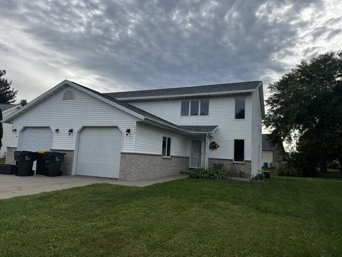 615 Eagle Crest Court, Prairie Du Sac, WI, 53578 | Card Image