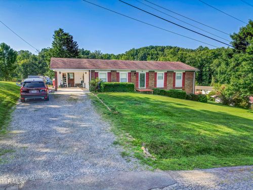 110 Circle Dr, Surgoinsville, TN, 37873-6010 | Card Image