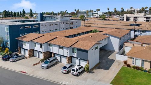 1761 Park Ave, Long Beach, CA, 90815 | Card Image