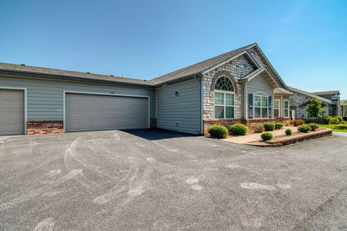 142 Rue De Villas Cir, Branson, MO, 65616-9856 | Card Image