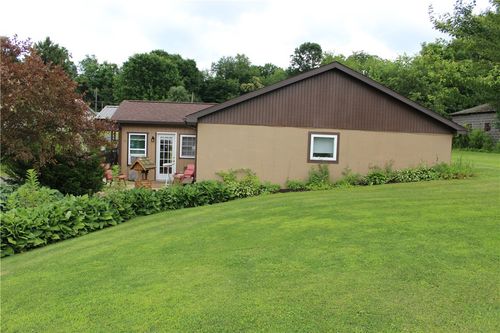 204 Cambria Ave, Avonmore, PA, 15618-9758 | Card Image