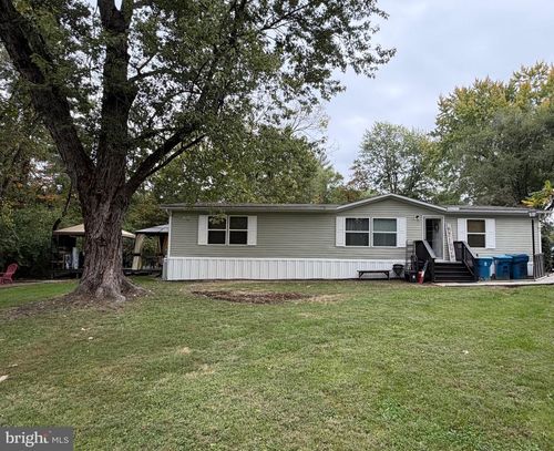 537 Pine Dr, York, PA, 17406-6944 | Card Image