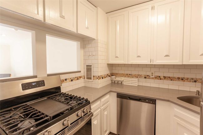 APT-3C - 650 Shore Rd, Condo with 1 bedrooms, 1 bathrooms and null parking in Long Beach NY | Image 18