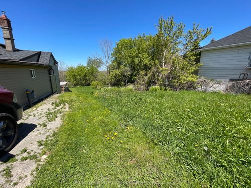 1 Ball Ave, St. Catharines, ON, L2T1B4 | Card Image