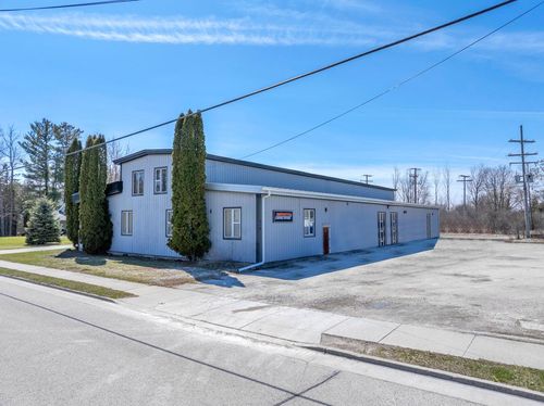 310 S 10th Street, Oostburg, WI, 53070 | Card Image