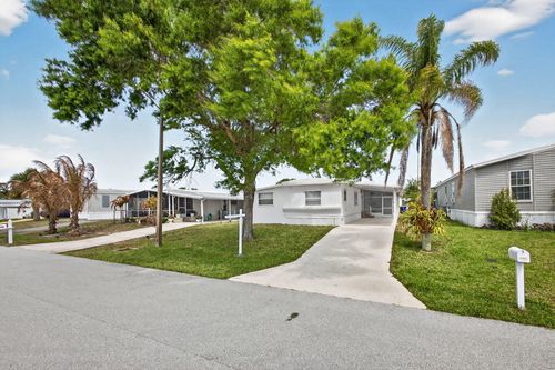 7338 Se Redbird Cir, Hobe Sound, FL, 33455-6041 | Card Image