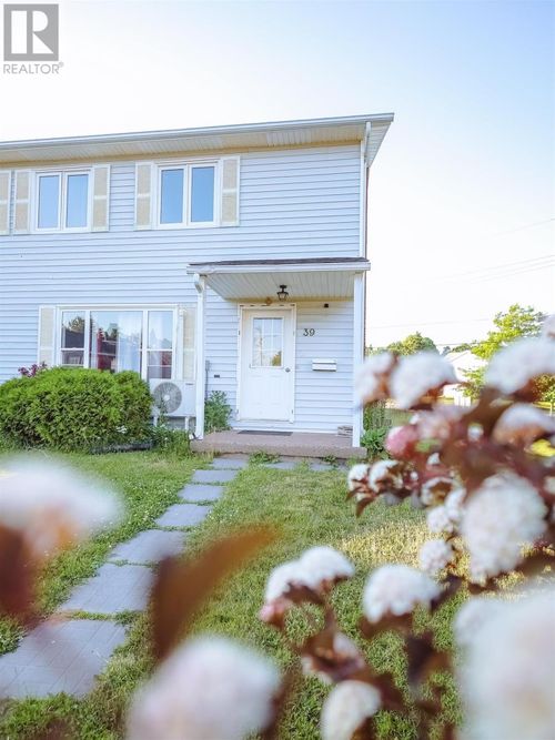 39 Rankin Crt, Charlottetown, PE, C1A8T2 | Card Image
